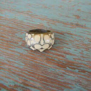 COACH SIGNATURE C LOGO BEIGE/FAUX GOLD DOME RING SZ 8 WOMENS MOD